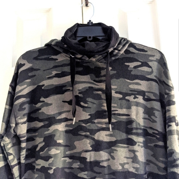 Seven7 Camouflage Mask Hoodie Sweatshirt-NWT - Picture 2 of 4